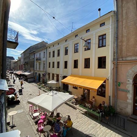 Homelike Apartment Lviv Bagian luar foto