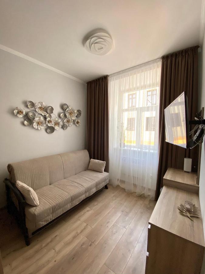 Homelike Apartment Lviv Bagian luar foto