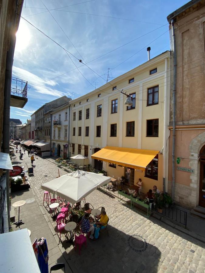 Homelike Apartment Lviv Bagian luar foto